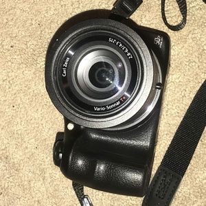 SONY CAMERA- Carl Zeiss